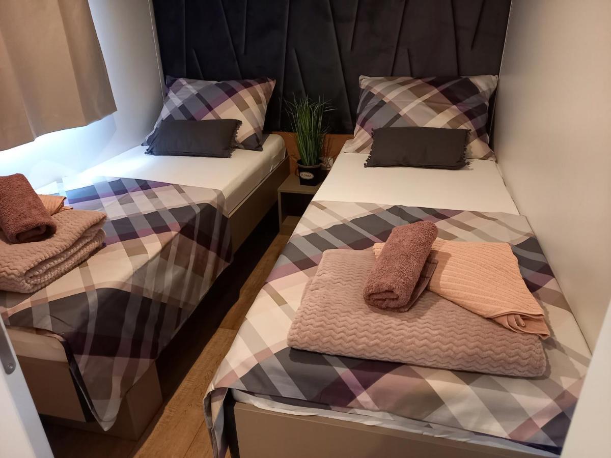Mobile Home Agava 2 Biograd Na Moru Exterior photo